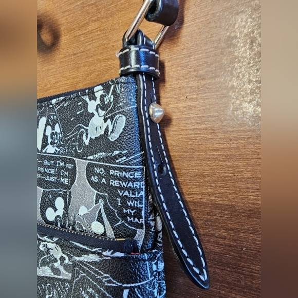 HTF Dooney & Bourke 2013 D23 Reverse Comics Crossbody - Picture 6 of 12